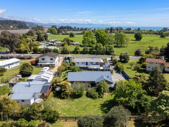 duCHATEAU | Real Estate | Surry Hills - 618a Abel Tasman Drive - Clifton